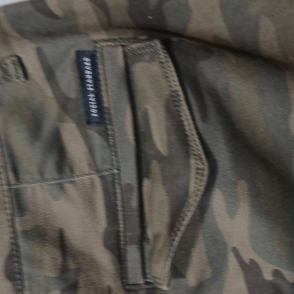 Social Standard by Santuary Camouflage Pants Size 14 Pockets Zipper Ankle - Picture 7 of 8